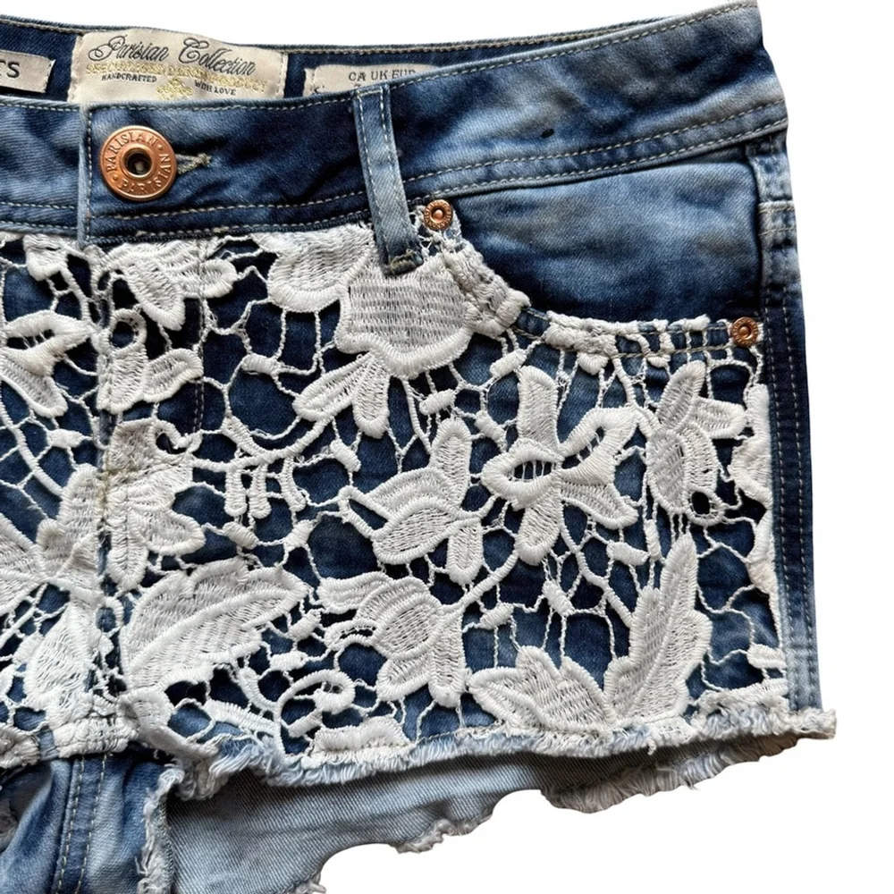 Parisian Collection Blue Denim Shorts with White Lace Overlay Size 7 Boho Y2K